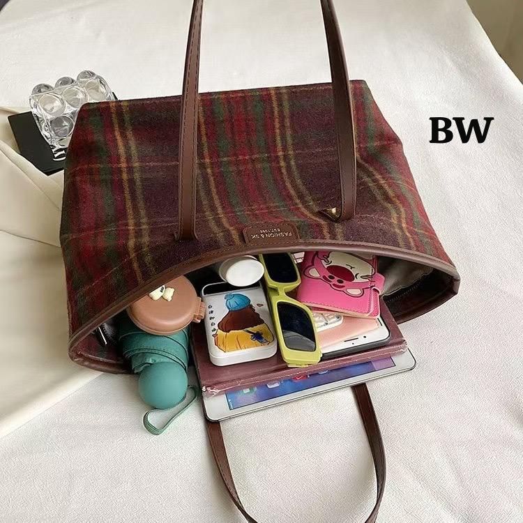 High Quality Imported Handbag and Shoulder Bag for Women - New Arrival