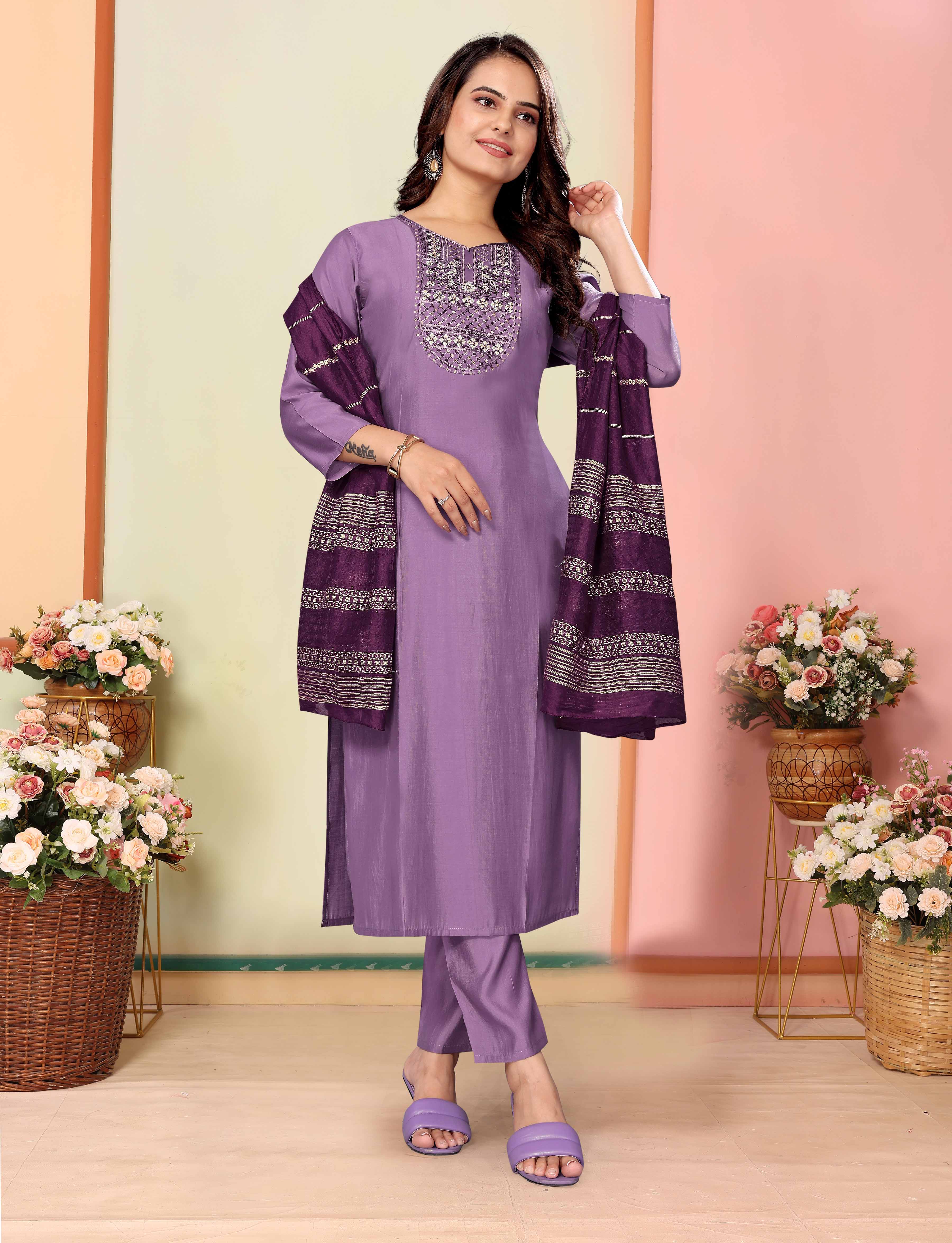 Model full length, striking a pose in the stylish lavender embroidered silk kurta set with dark purple chanderi dupatta, a TRENDBUY ethnic outfit.