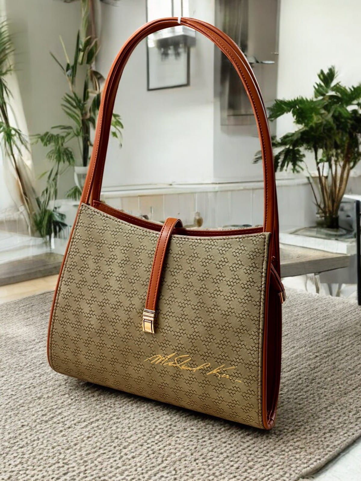 Restocked Michael Kors Women's Solid Shoulder Handbag Beige