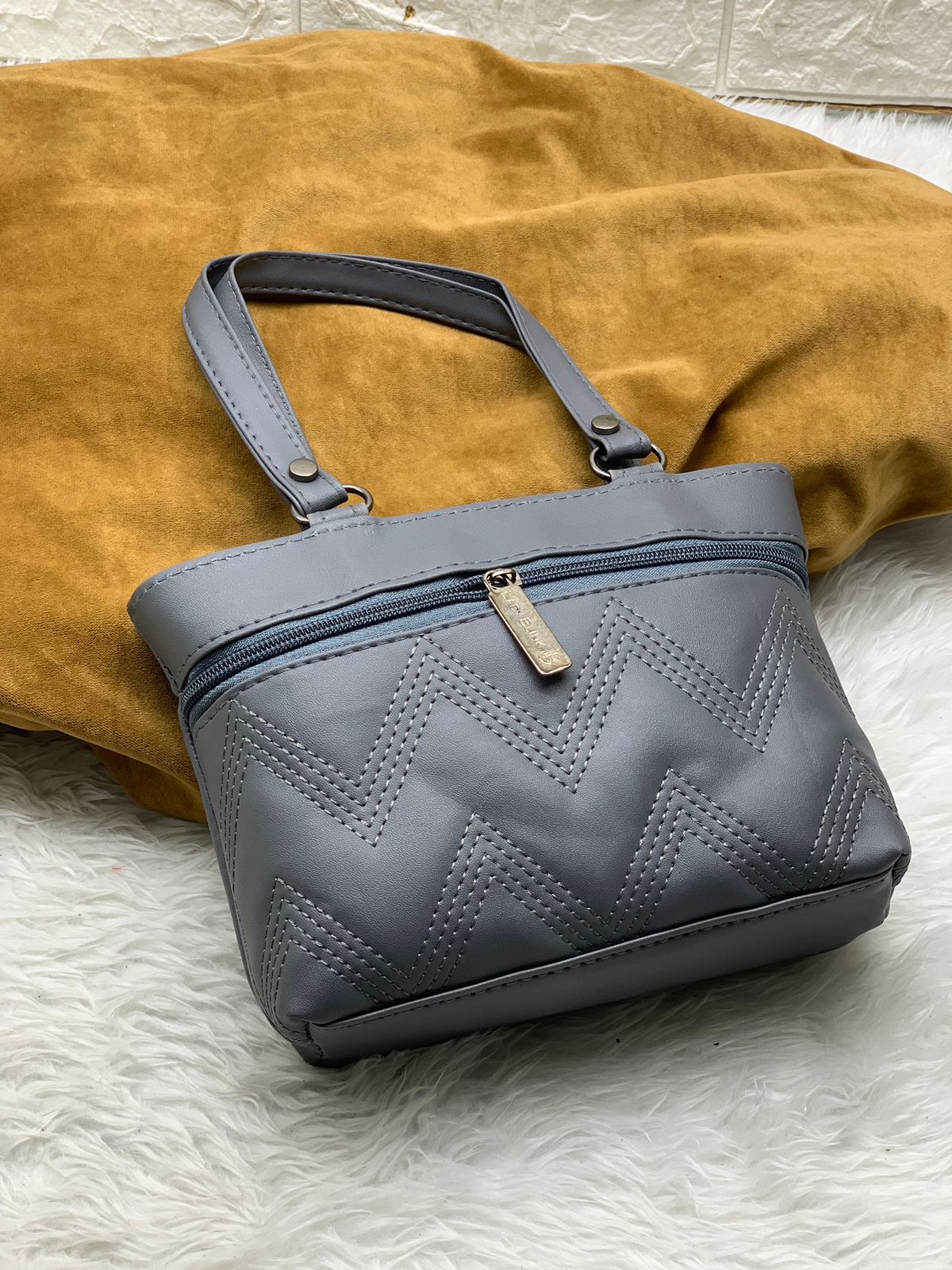 Fancy Design Wrist Handle Bag Set for Women - Pack of 2 granite gray