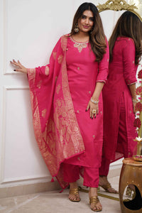 Beautiful Heavy Quality Roman Silk Fabric Designer Set - Pink