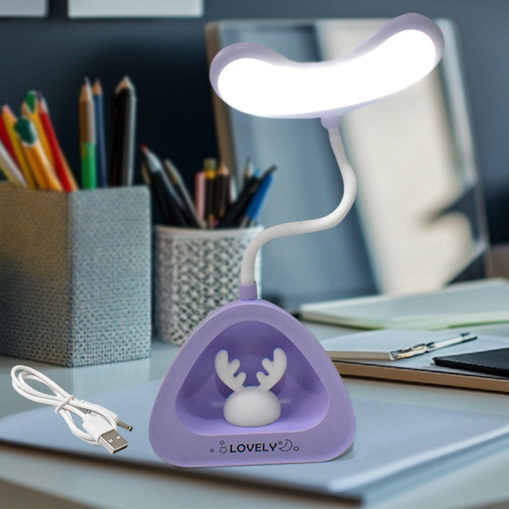 Close-up of the soft diffuser convex lens on the lamp head