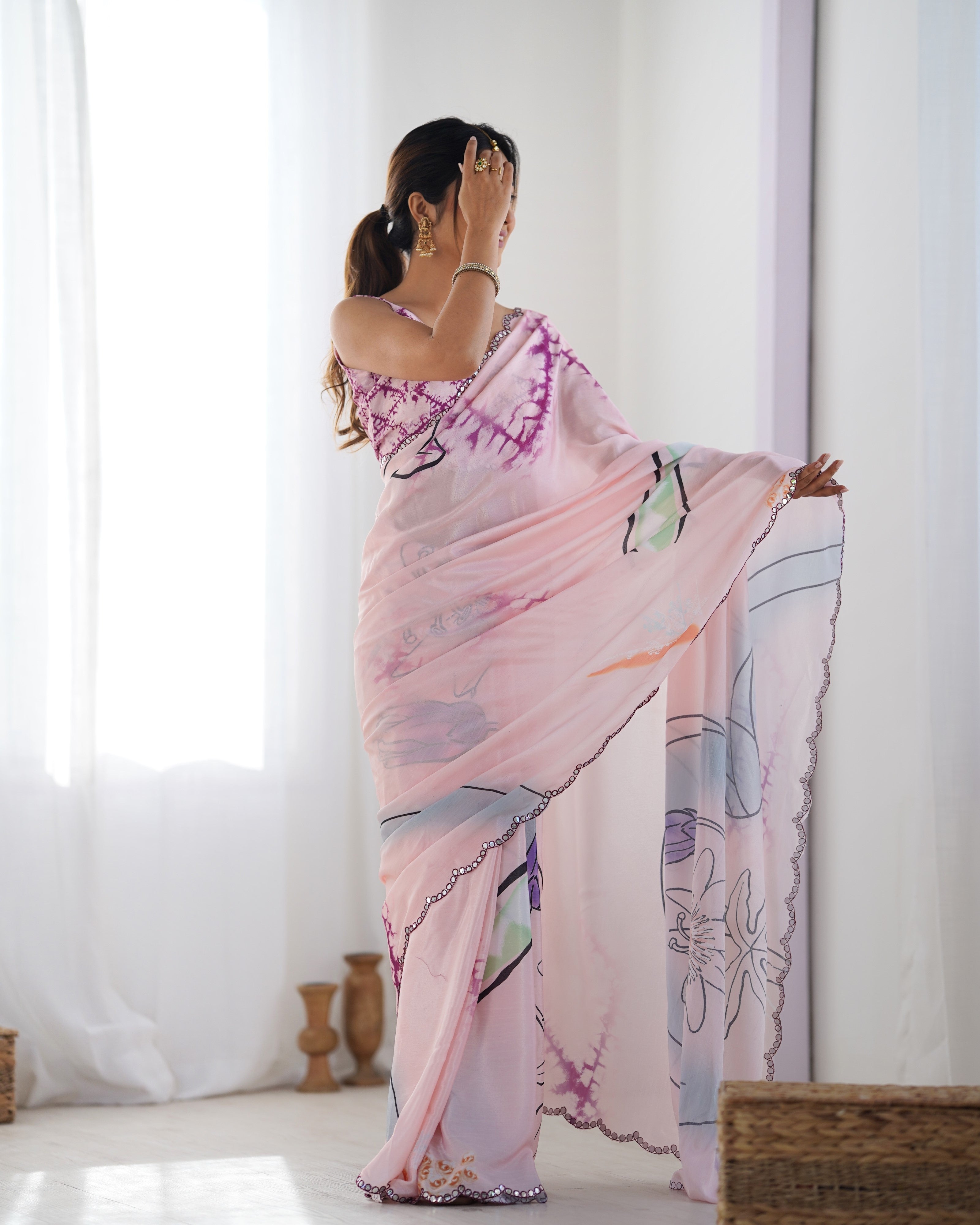 Elegant Heavy Chinnon Saree with Kutchi Mirror Lace Border & Printed Design
