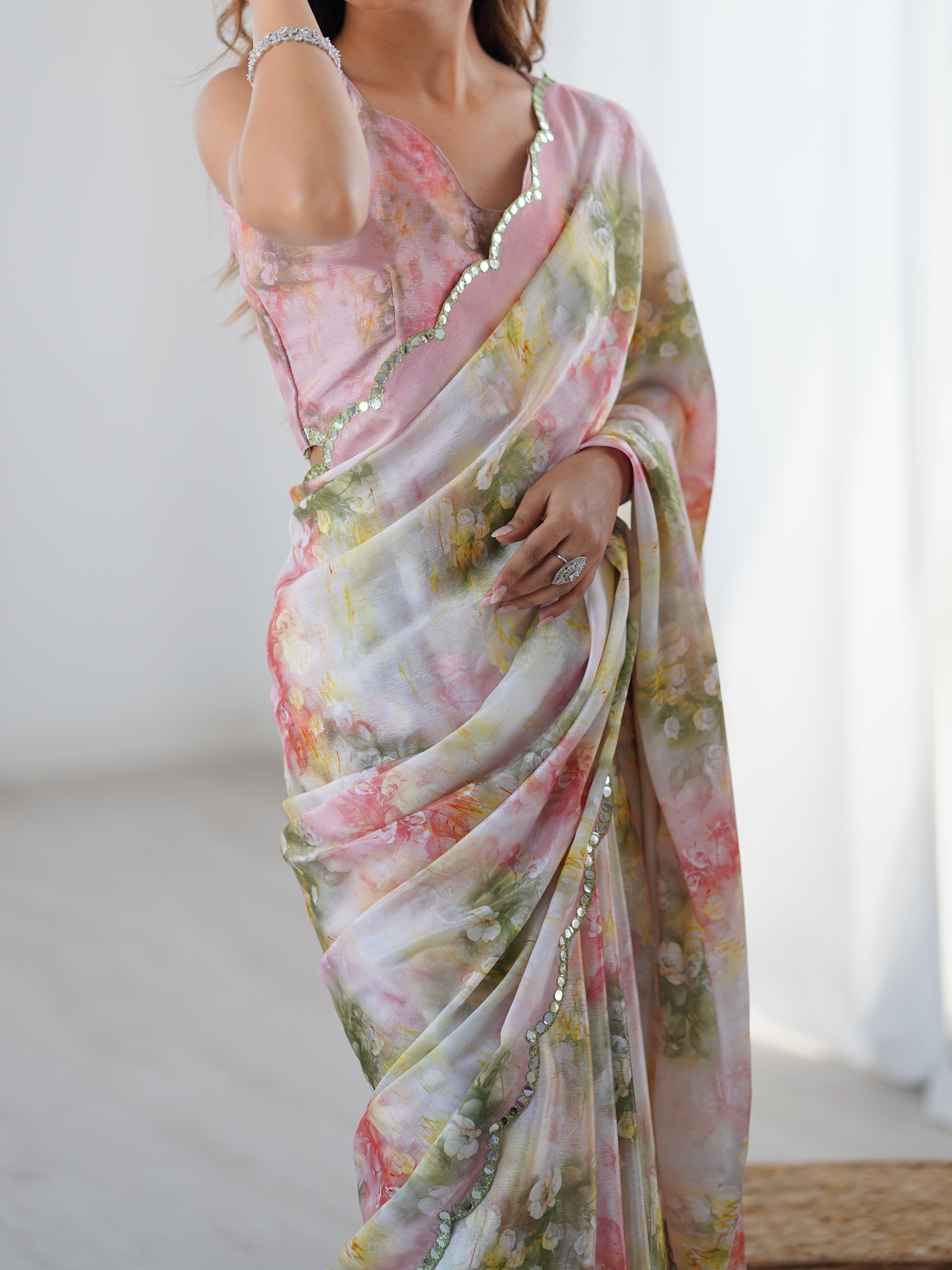 TRENDBUY Elegant Heavy Chinnon Saree, Floral Print & Kutchi Mirror Lace Border