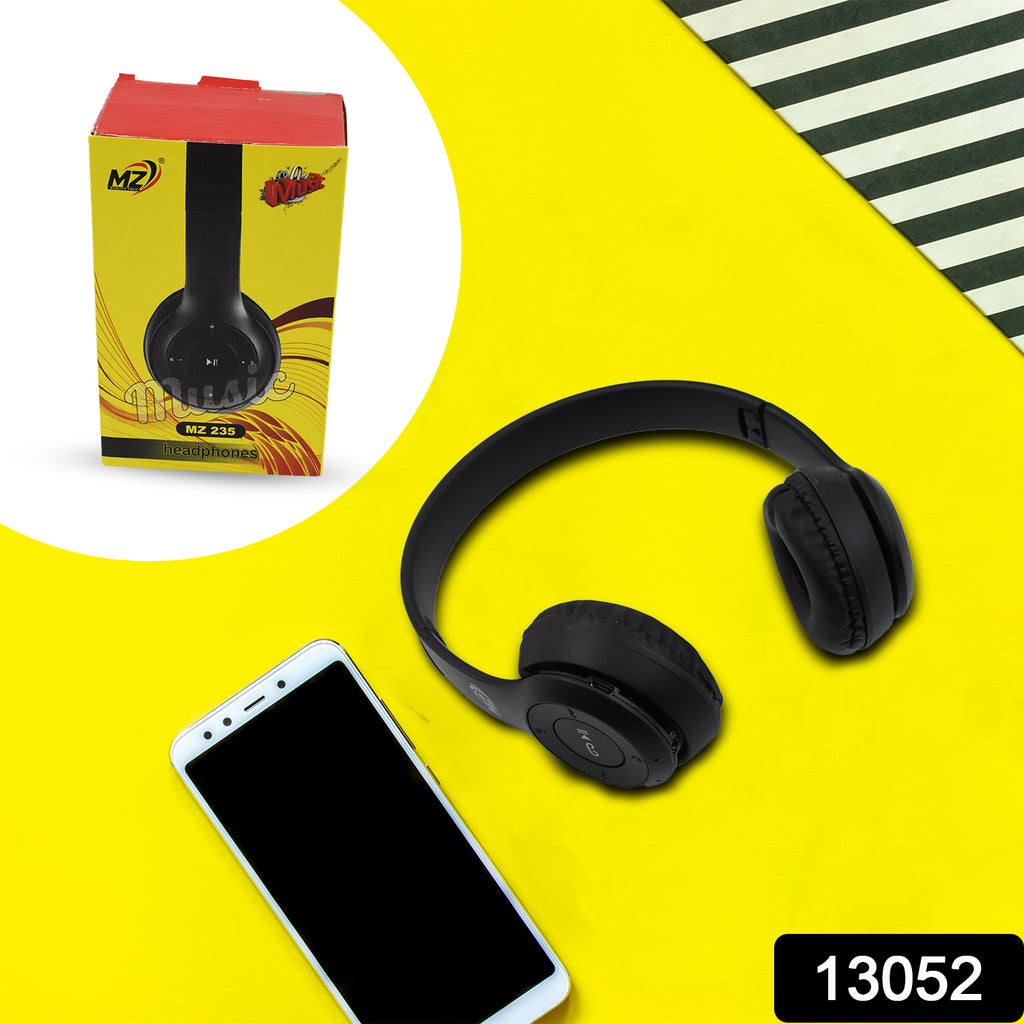 Black 13052 wireless Bluetooth headphones with foldable headband and hands-free calling function