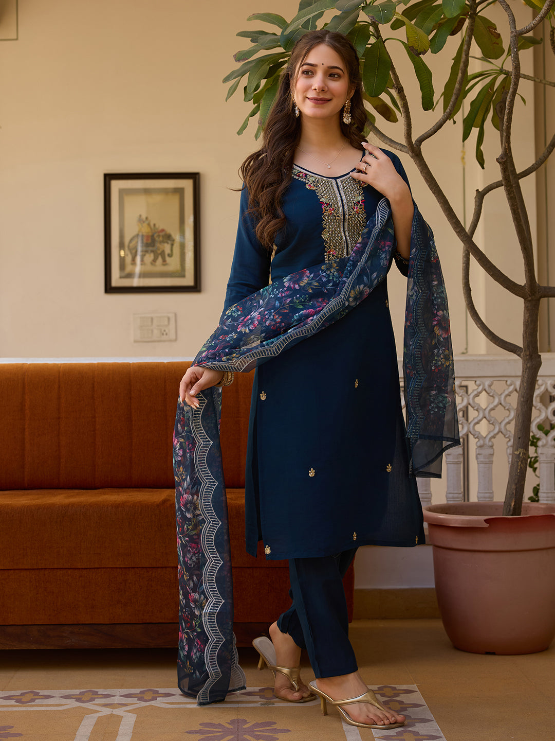Model elegantly presenting the TRENDBUY HR-21 deep blue kurti set with a gracefully draped floral Organza dupatta.