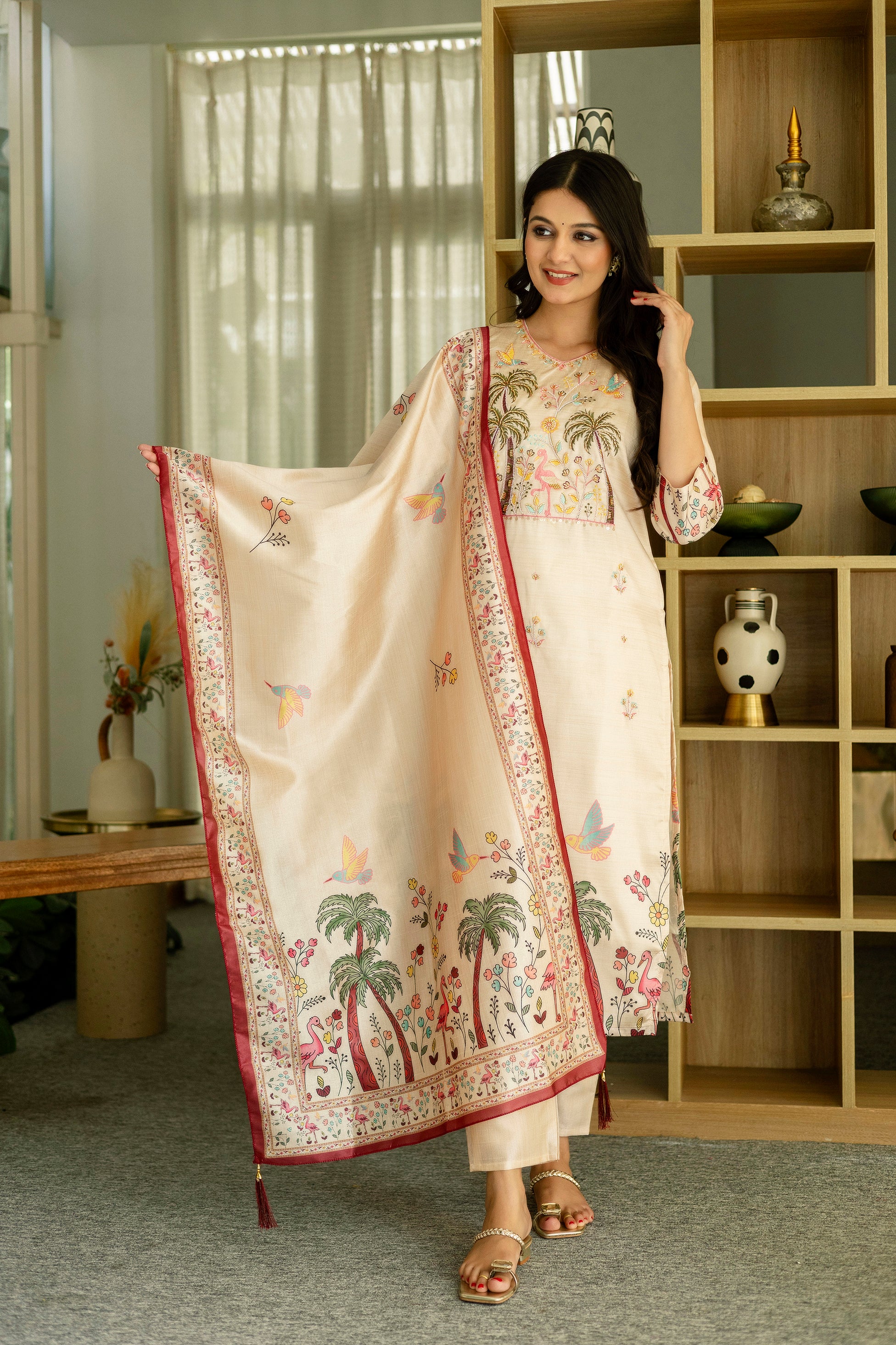 TRENDBUY model cheerfully showcasing the exquisite embroidered dupatta of the HR-25 Viscose Assam Silk Kurta Set.