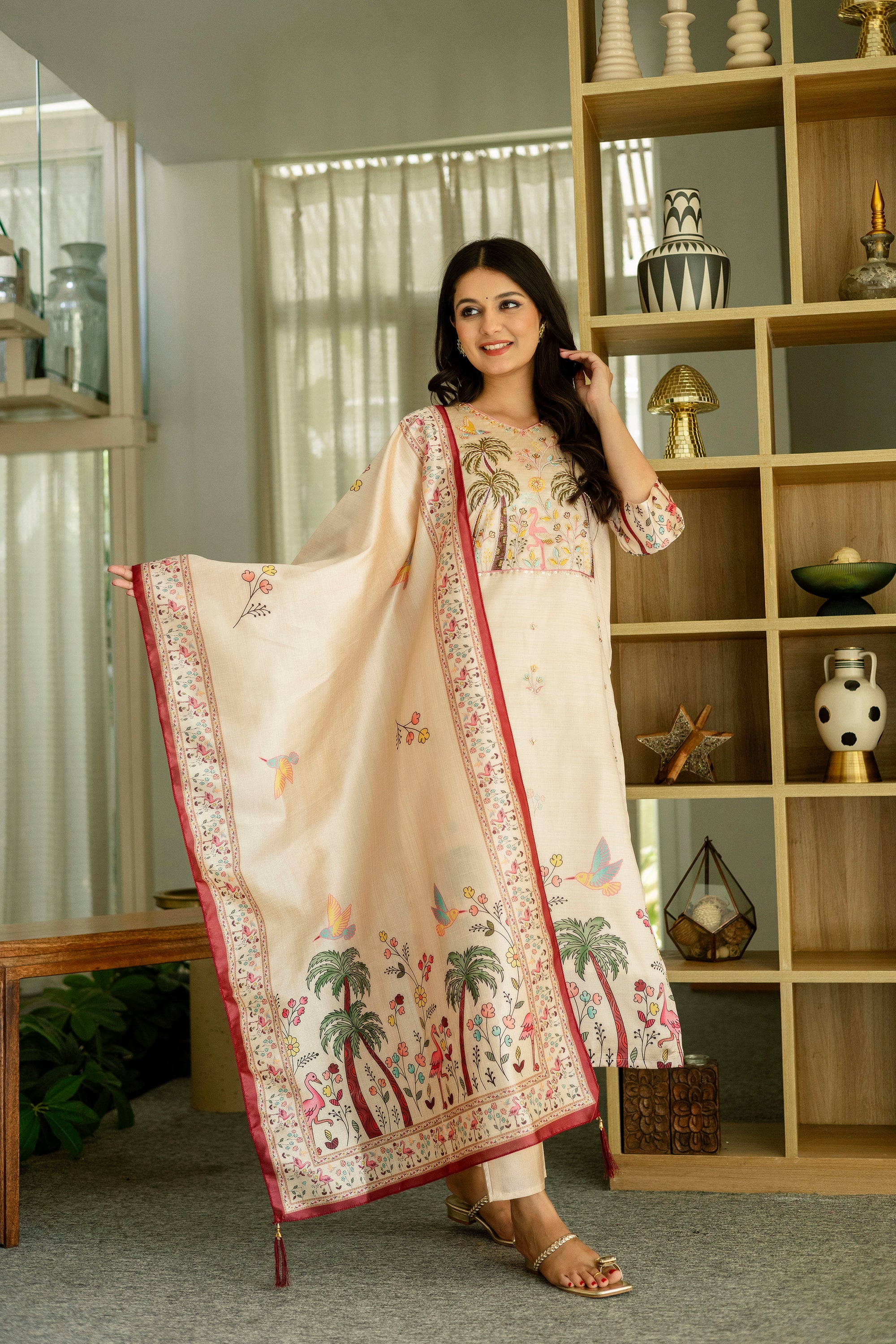 Smiling TRENDBUY model gracefully displaying the full embroidered dupatta of the HR-25 Viscose Assam Silk Kurta Set.
