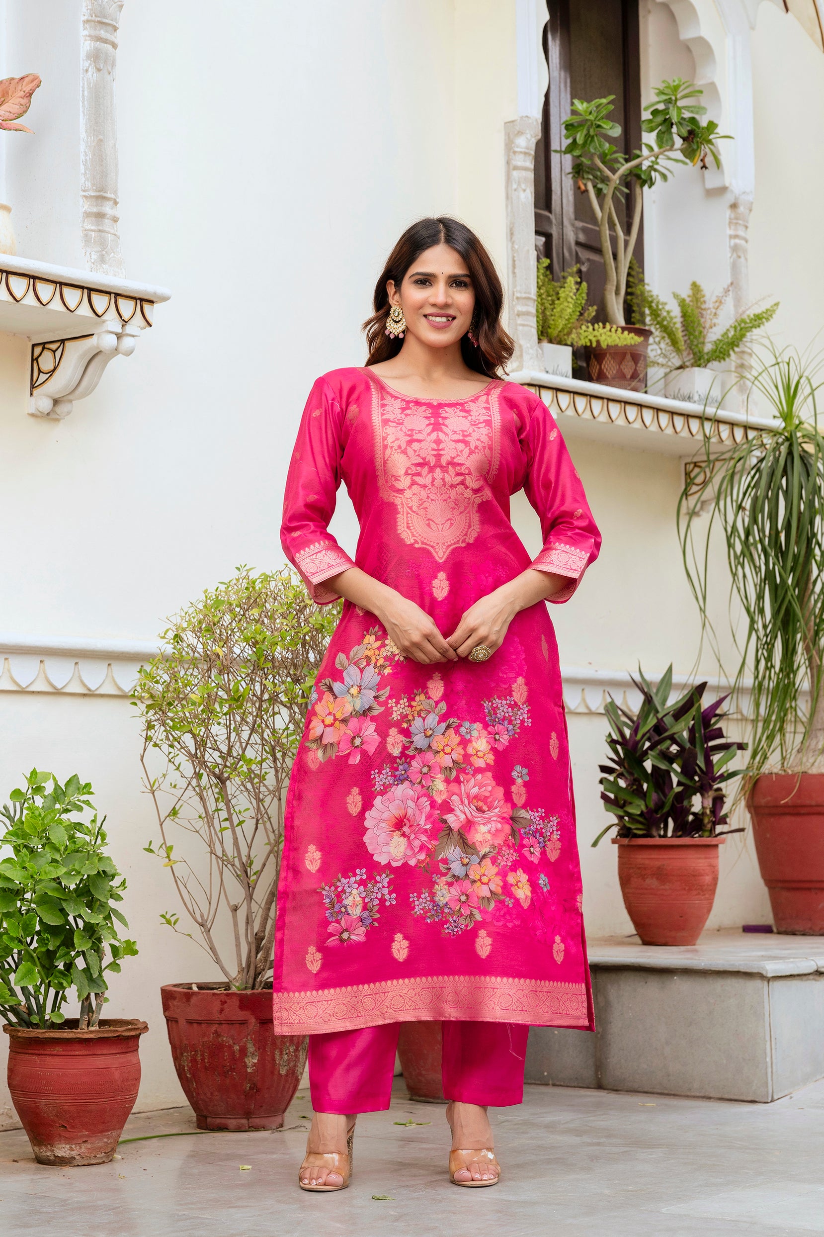 Model in full shot, showcasing the complete pink Chanderi cotton kurti set.