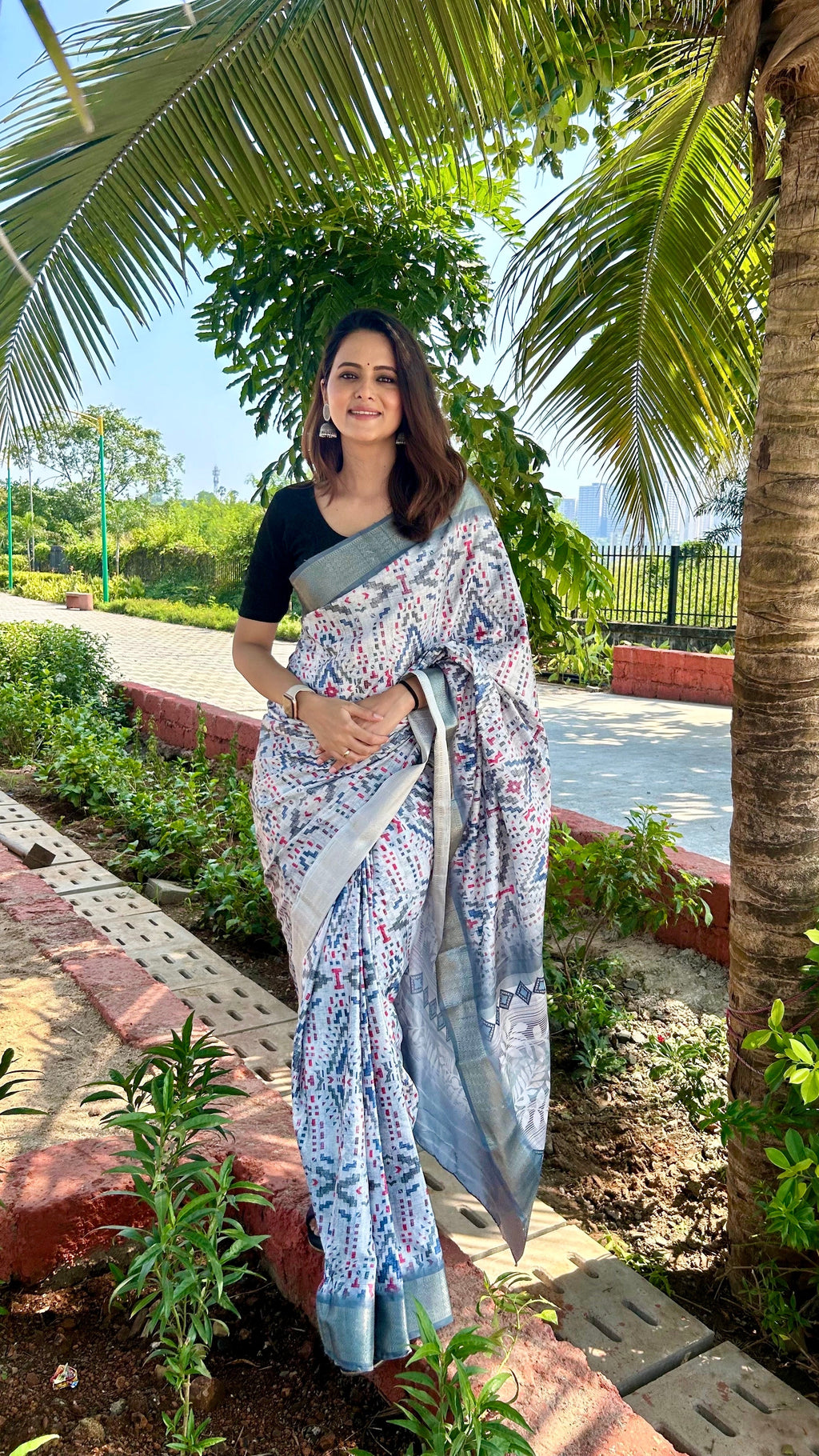 Grey Dola Silk digitally printed saree with attractive lace border and tassels