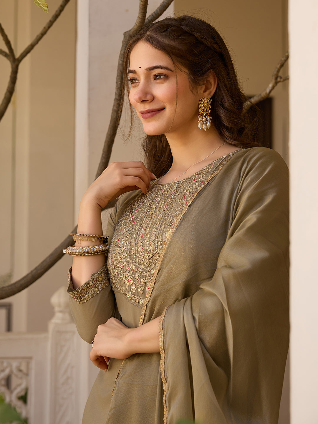 TRENDBUY MV-6029 Rayon Embroidered Kurti Set with Chinon Dupatta for Women