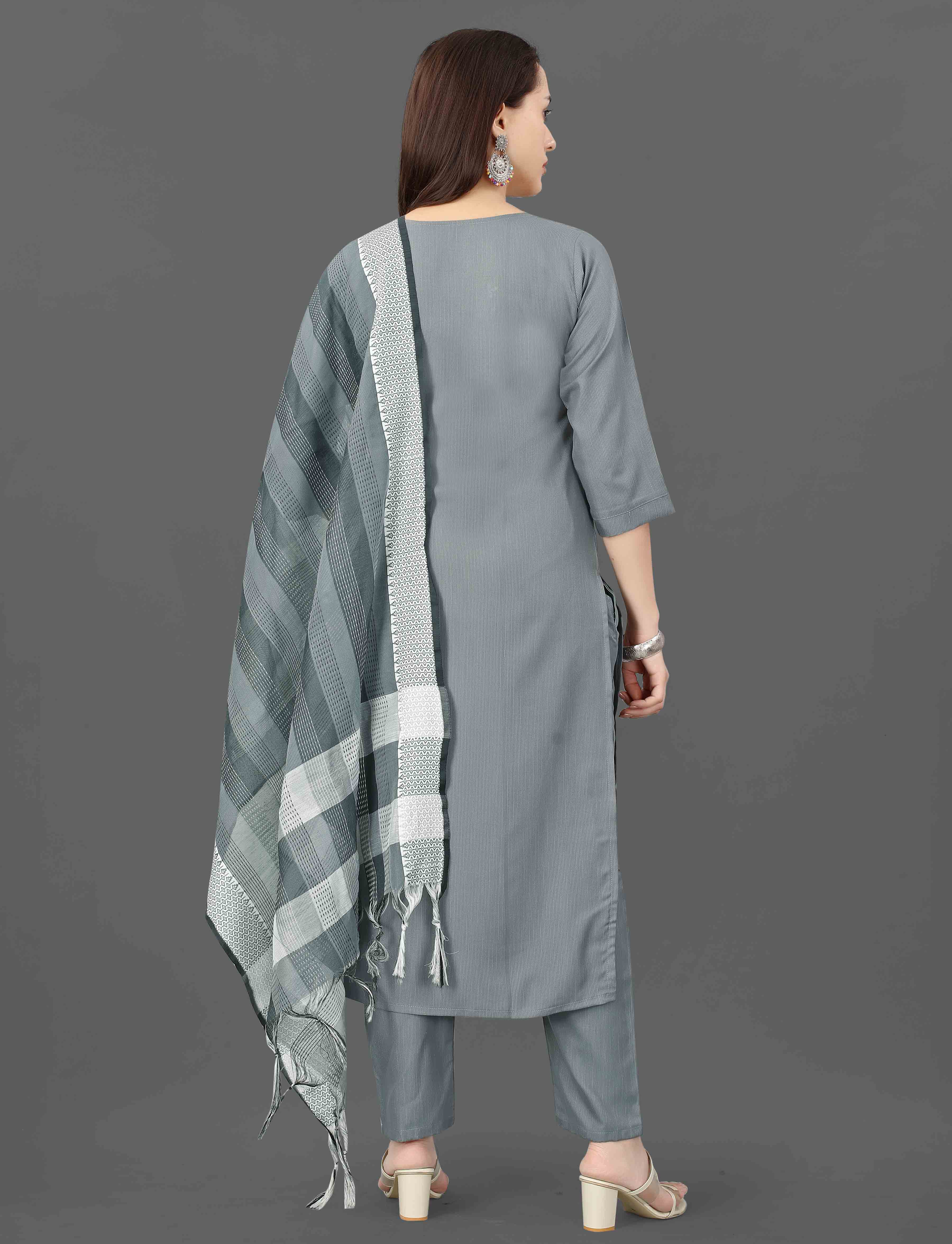 Rear view of the elegant grey TRENDBUY Mohini kurti set, showcasing the simple back and draping dupatta.