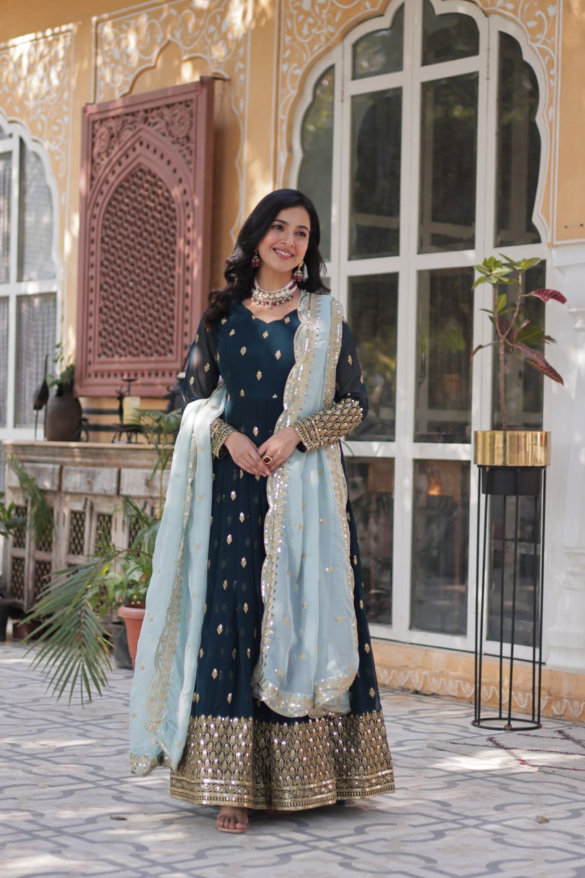 ReadyMade Anarkali Gown With Duppatta Set. Traditional Indian wear.