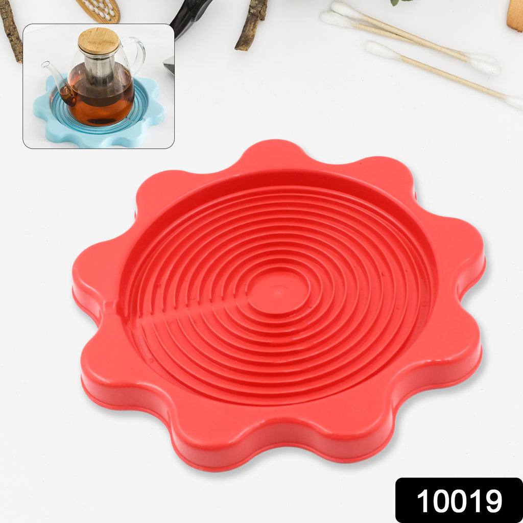 Multifunction beige silicone honeycomb heat insulation table mats & coasters, waterproof & anti-slip.