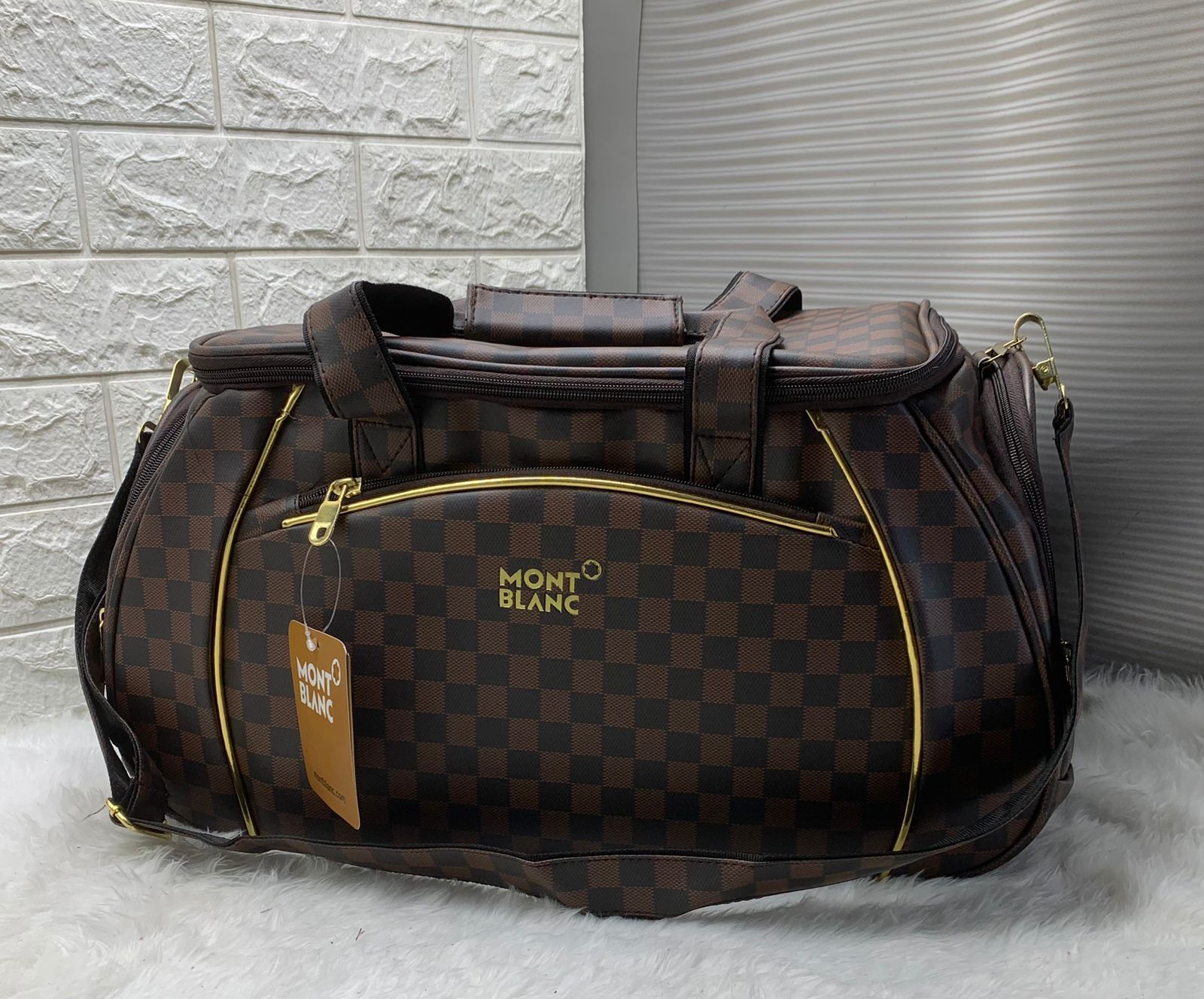 Checkered Pattern Trendy Duffle Travel Bag for Unisex - Printed, Zipper Closure, Adjustable Strap (20x10x10.5 Inches) Brown