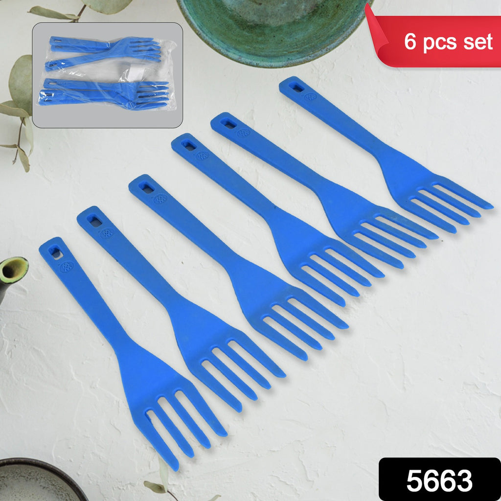 Colorful 6-piece set of multipurpose non-stick silicone spoons for cooking, baking, and basting, heat-resistant.