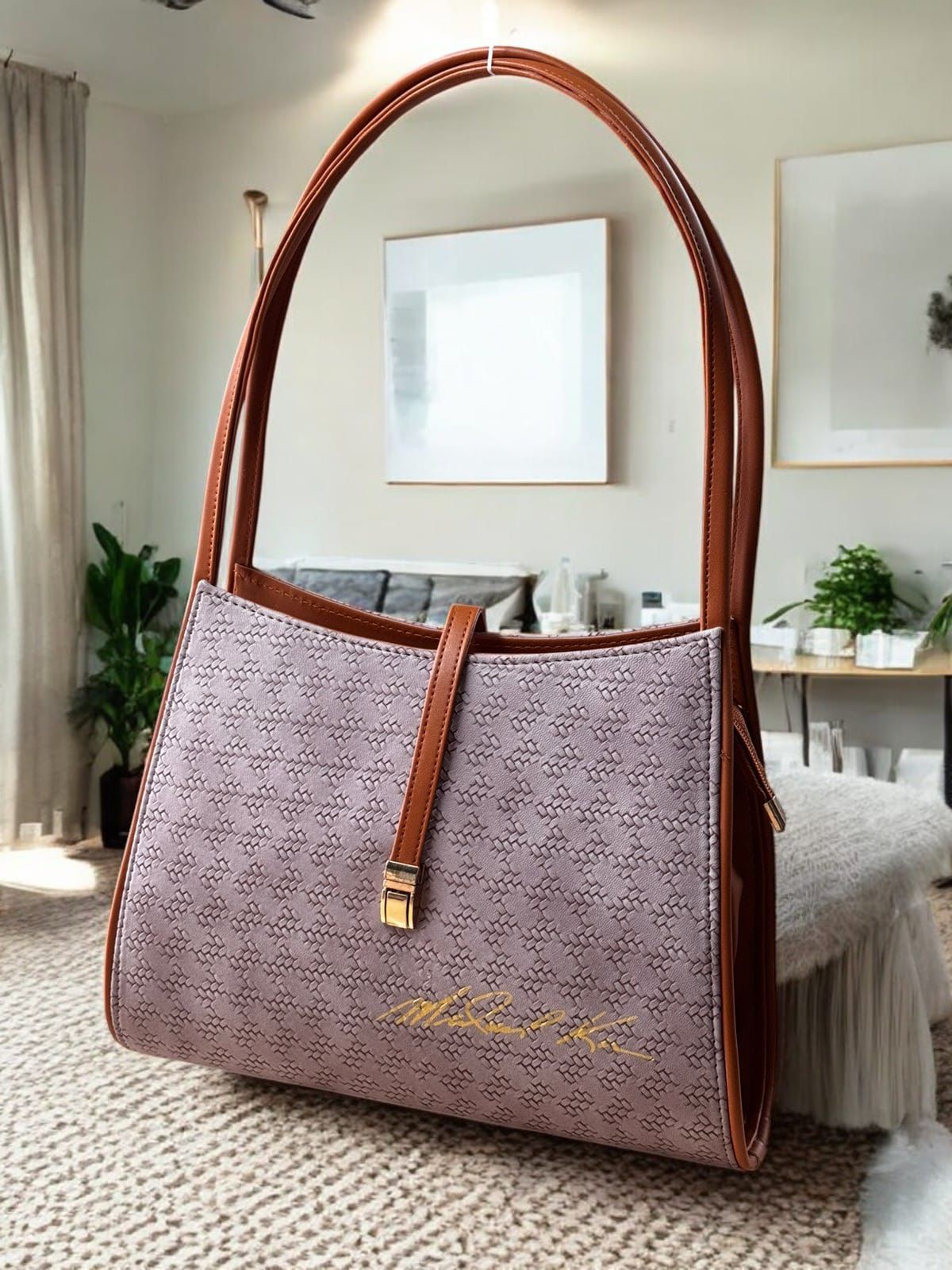 Restocked Michael Kors Women's Solid Shoulder Handbag peach