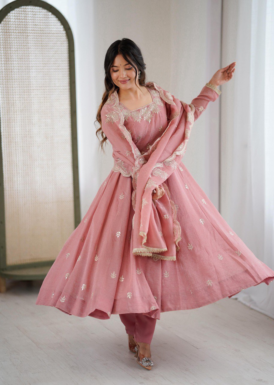 party anarkali dress See it in action Alo Courtside Tennis Dress this piece offers a RESORT '26 DROP 5 Size:Medium (2-3T)