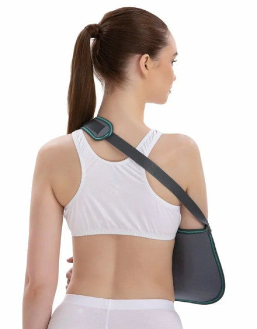 Arm silling pouch for injury support in box pack. Available in S, M, L sizes.
