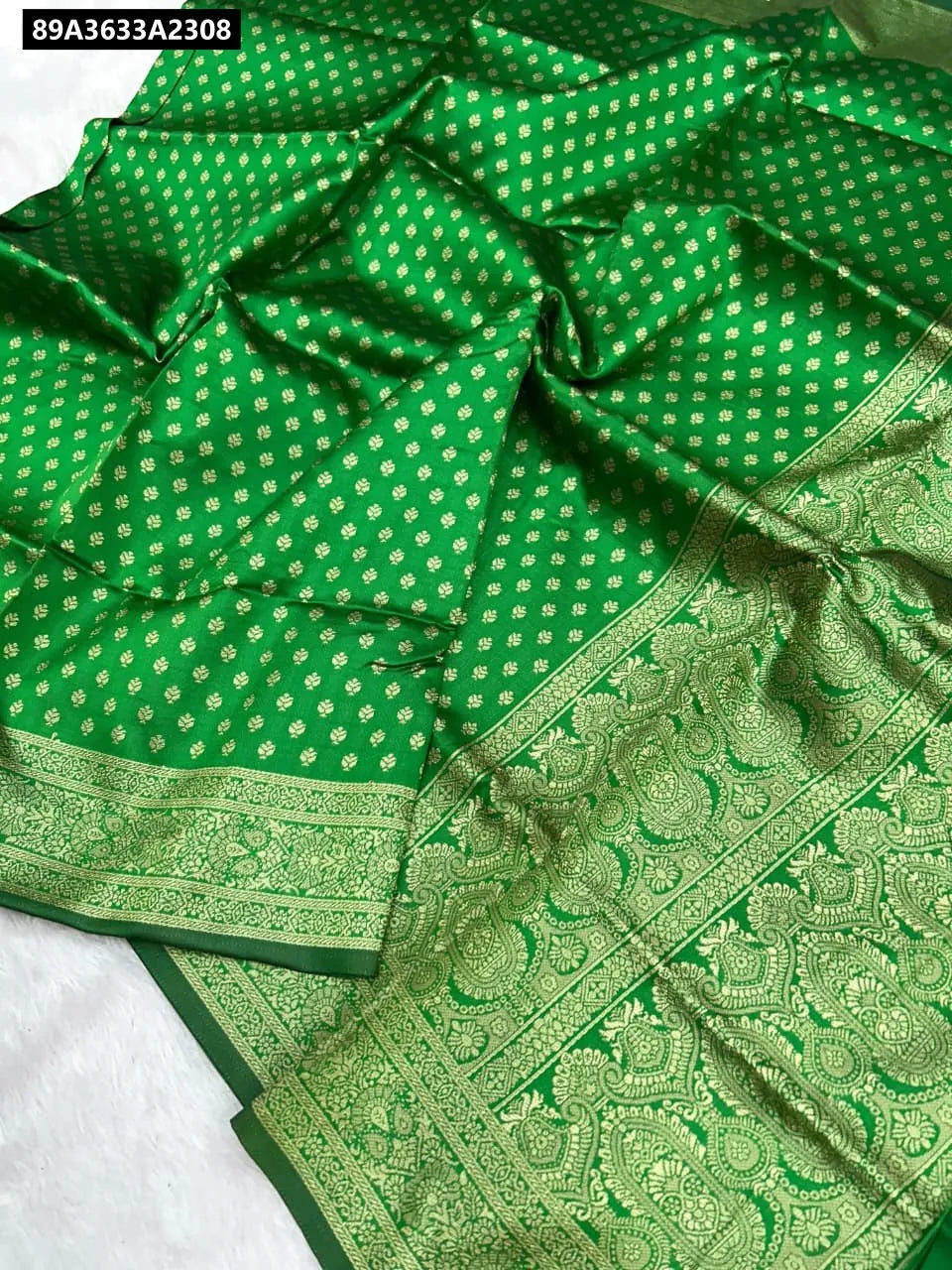 TRENDBUY Green Banarasi Silk Saree with Zari Woven Pallu and Butti work