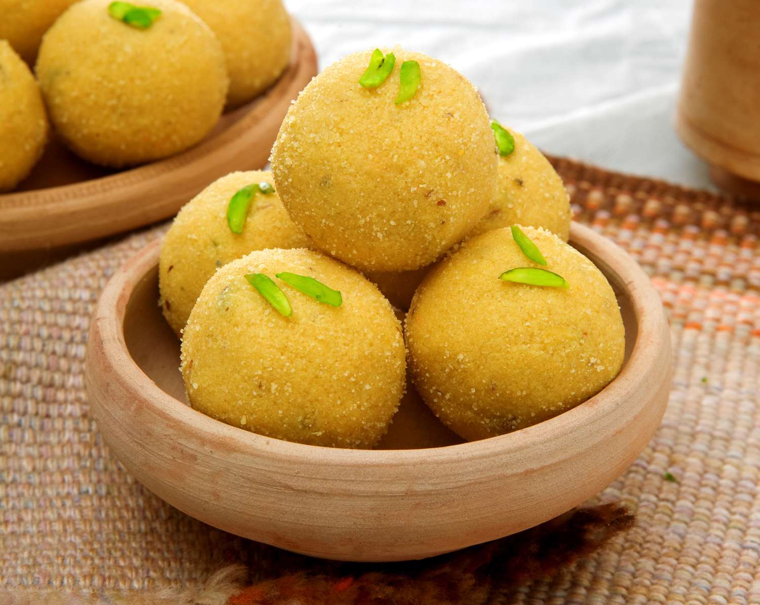 Gram Flour (கடலை மாவு/Kadalai Maavu) – Versatile & Protein-Rich Flour