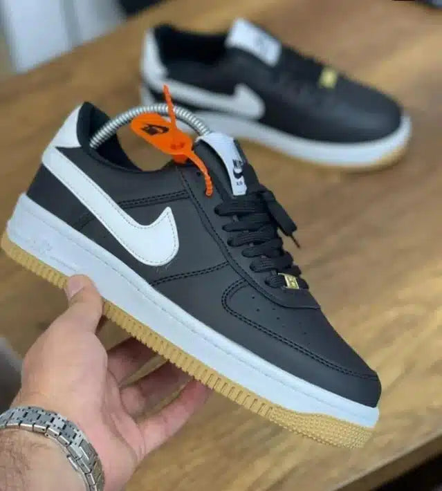 Stylish Black Sneakers for Men - Perfect for Every Occasion