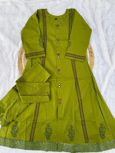 Elegant A-Line Cotton Kurti Set - Block Print Mirror Work