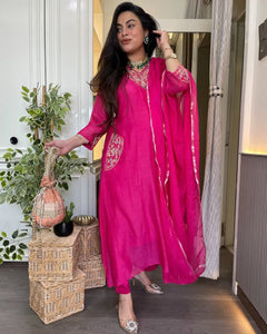 Elegant Chanderi Suit Set - Exquisite Floral Embroidery Festive Wear for Women