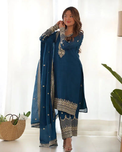 Elegant Chinon Silk Kurta Set - Intricate Embroidery | Festive Wear