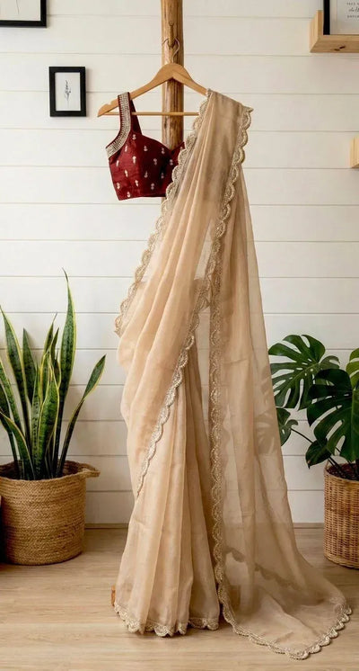 Elegant Crunchy Fabric Saree - Lace Border & Silk Blouse