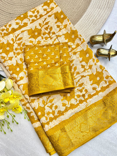 Elegant Dola Silk Saree with Golden Weaving Border for Festive Wear