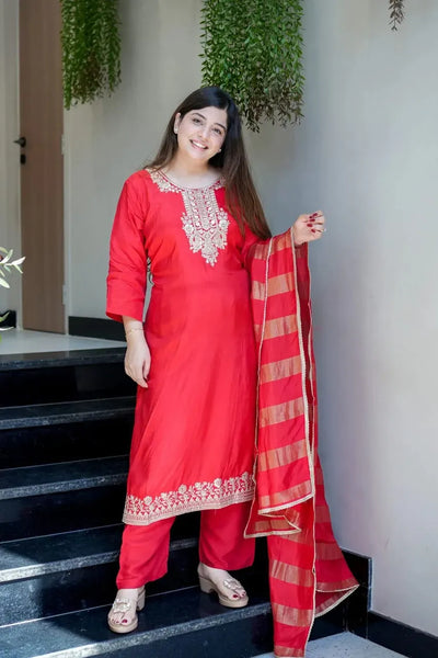Elegant Georgette Embroidered Kurti Set with Dupatta - Festive Wear