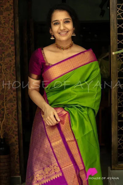 Elegant Kanchipuram Silk Saree - Bell Design with Wine Border for Festive Occasions