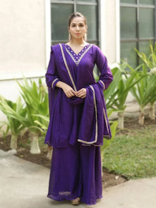 Elegant Kurta Plazo Set - Intricate Gold Embroidery & V-Neck for Wedding & Festive Wear
