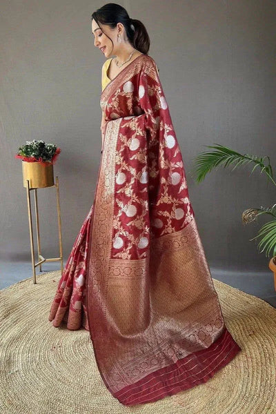 Elegant Lilan Slub Saree - Soft Festive Wear with Rich Weaving Blouse for Women