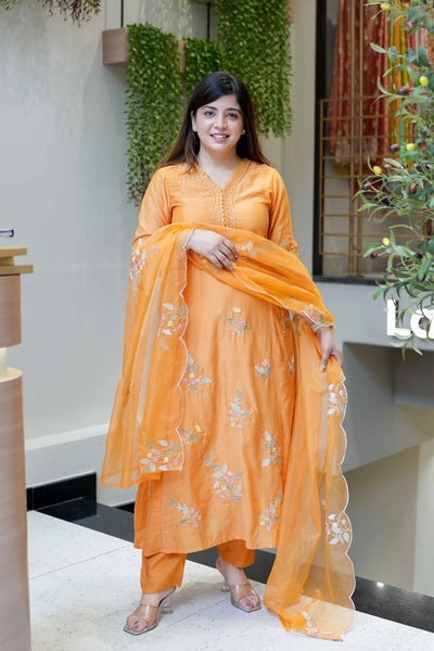 Elegant Muslin Embroidered Kurti Set with Organza Dupatta | Sizes S-XXL