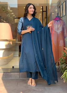 Elegant Rayon Slub Kurti Pant Set with Embroidered Chanderi Dupatta
