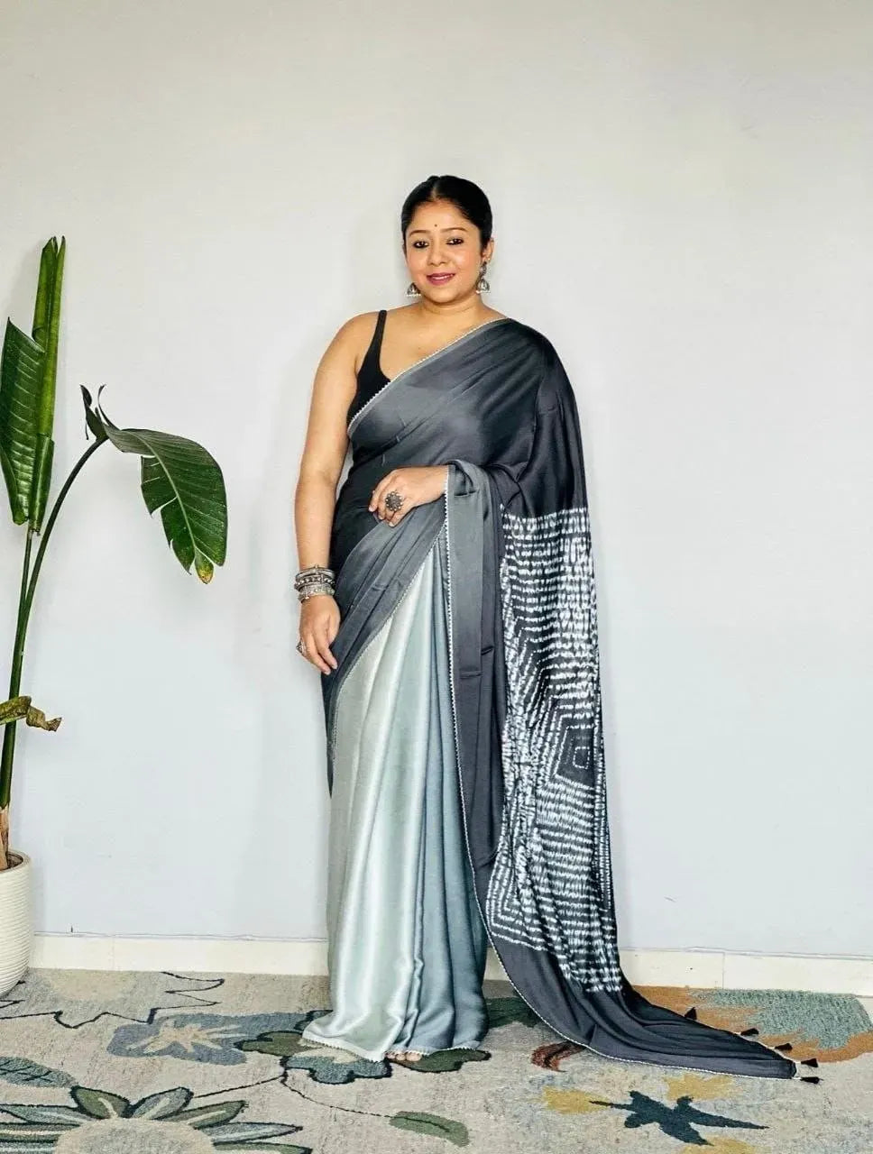 Model standing straight in grey digital print model silk saree