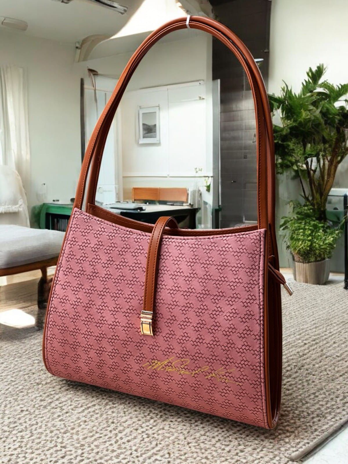 Restocked Michael Kors Women's Solid Shoulder Handbag Pink