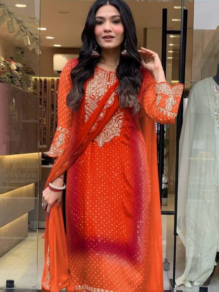 Multicoloured Bandhni Print Kurti Set – Elegant & Comfortable Orange