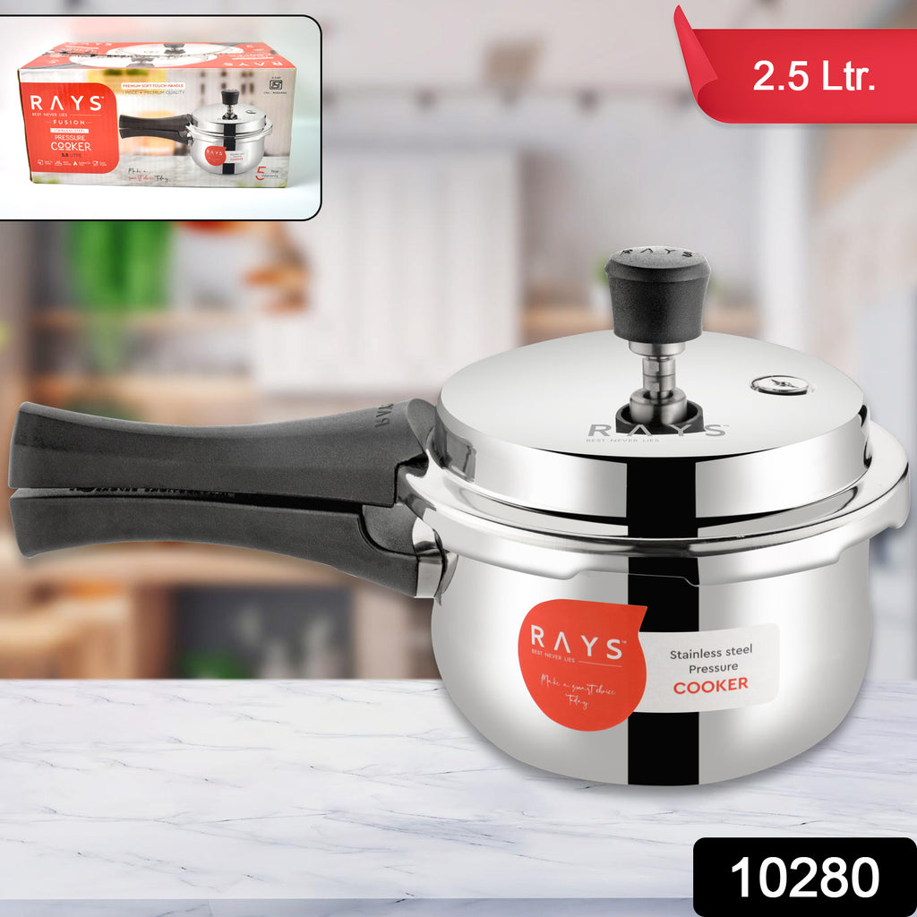 Stainless Steel Rays Fusion Pressure Cooker with Outer Lid, 2.5 Litres