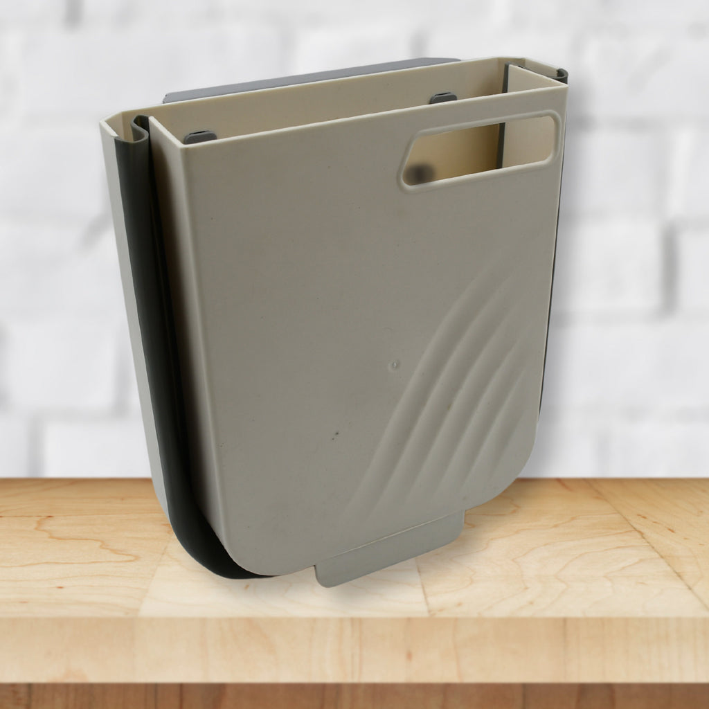 Close-up of the grey collapsible silicone middle section folded flat