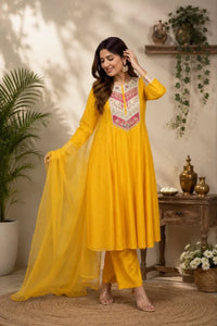 Luxe Chanderi Kurti with Dupatta - Festive Suit for Women
