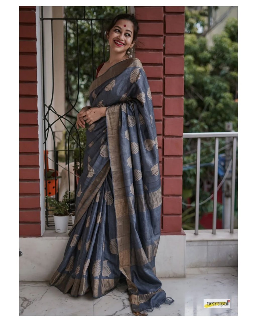 Exquisite Banarsi Soft Silk Saree with Copper Jari Leaf Weaving & Jacquard Blouse