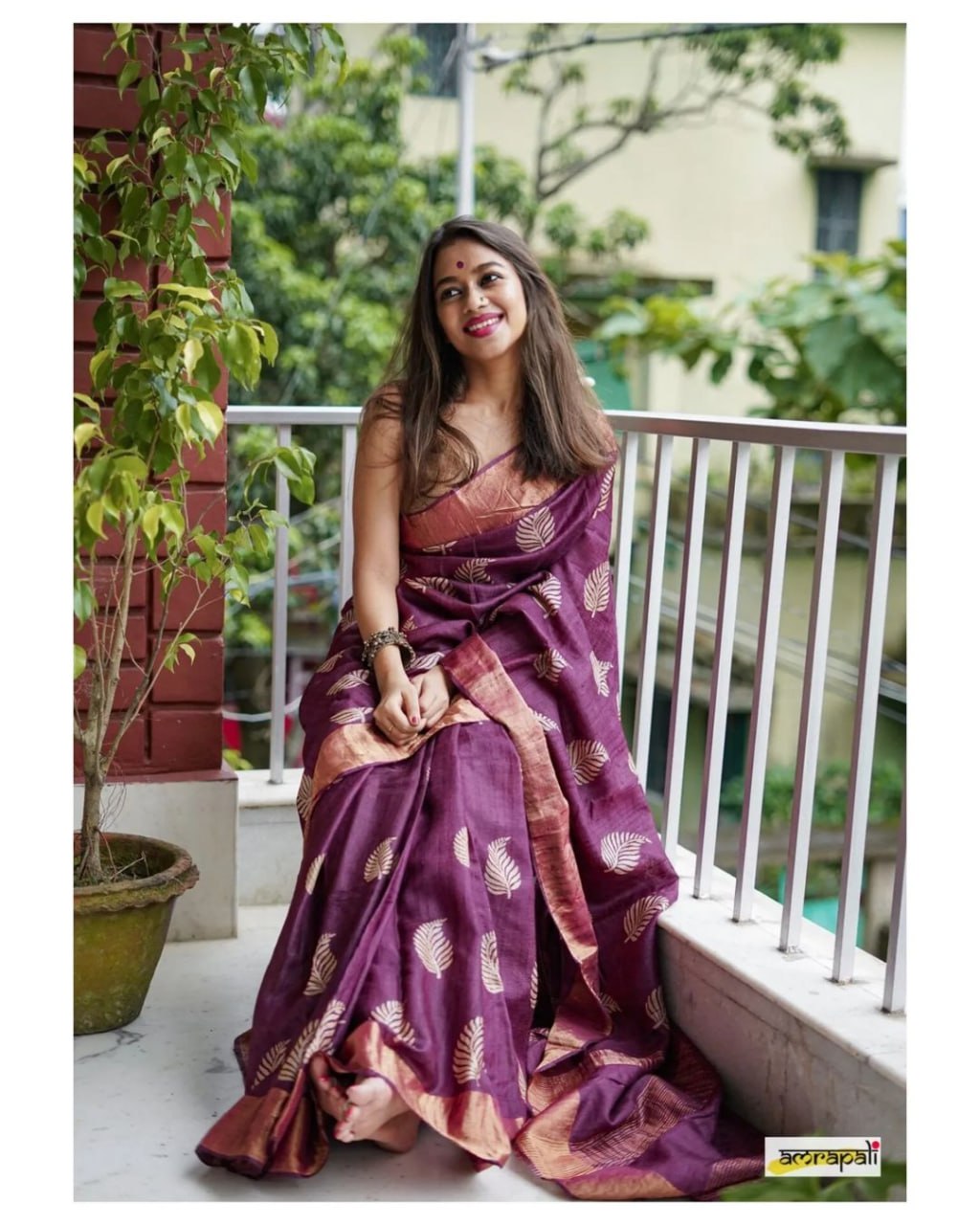 Exquisite Banarsi soft silk saree with copper jari leaf weaving and jacquard blouse