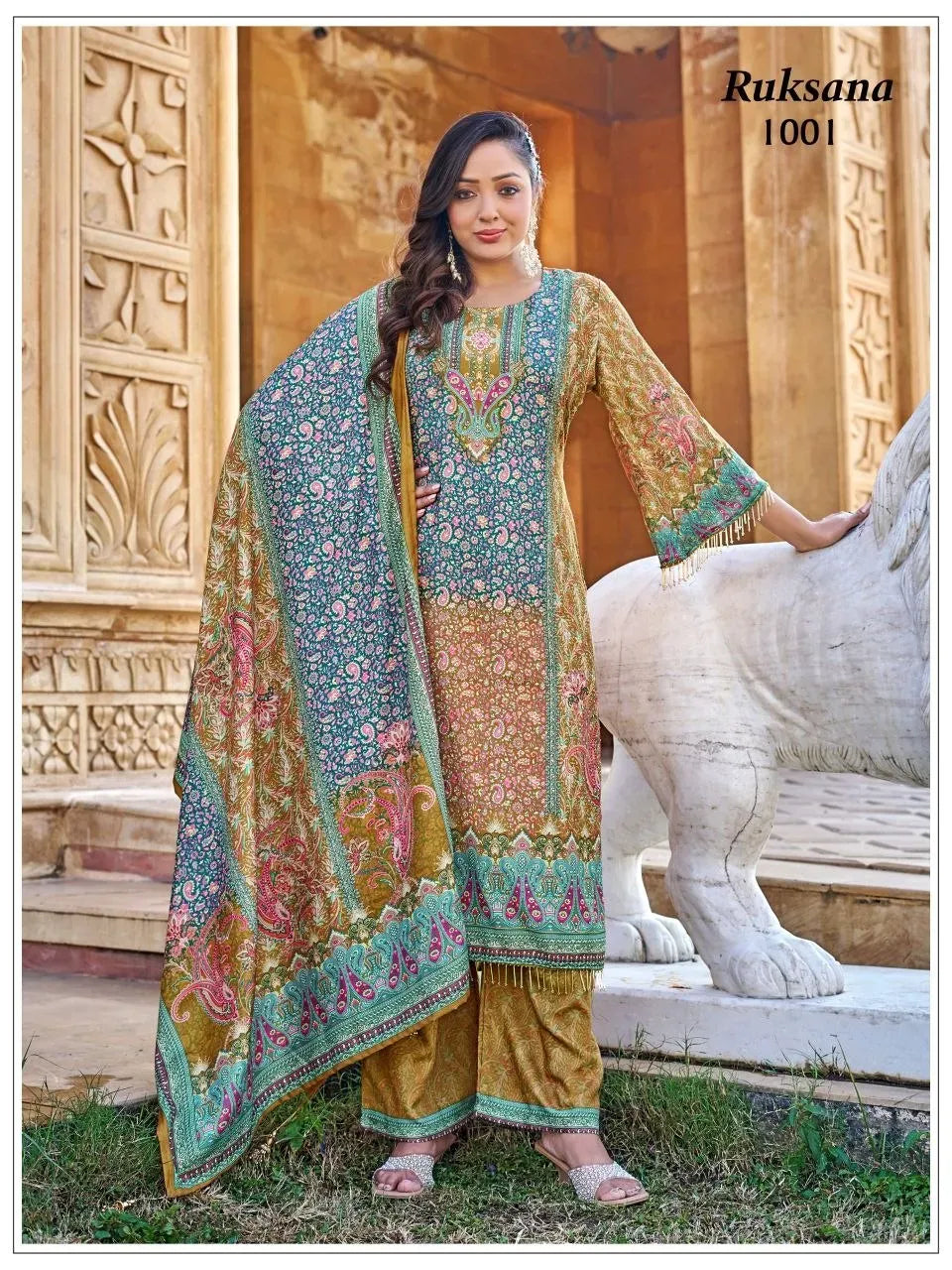 Pakistani Suit