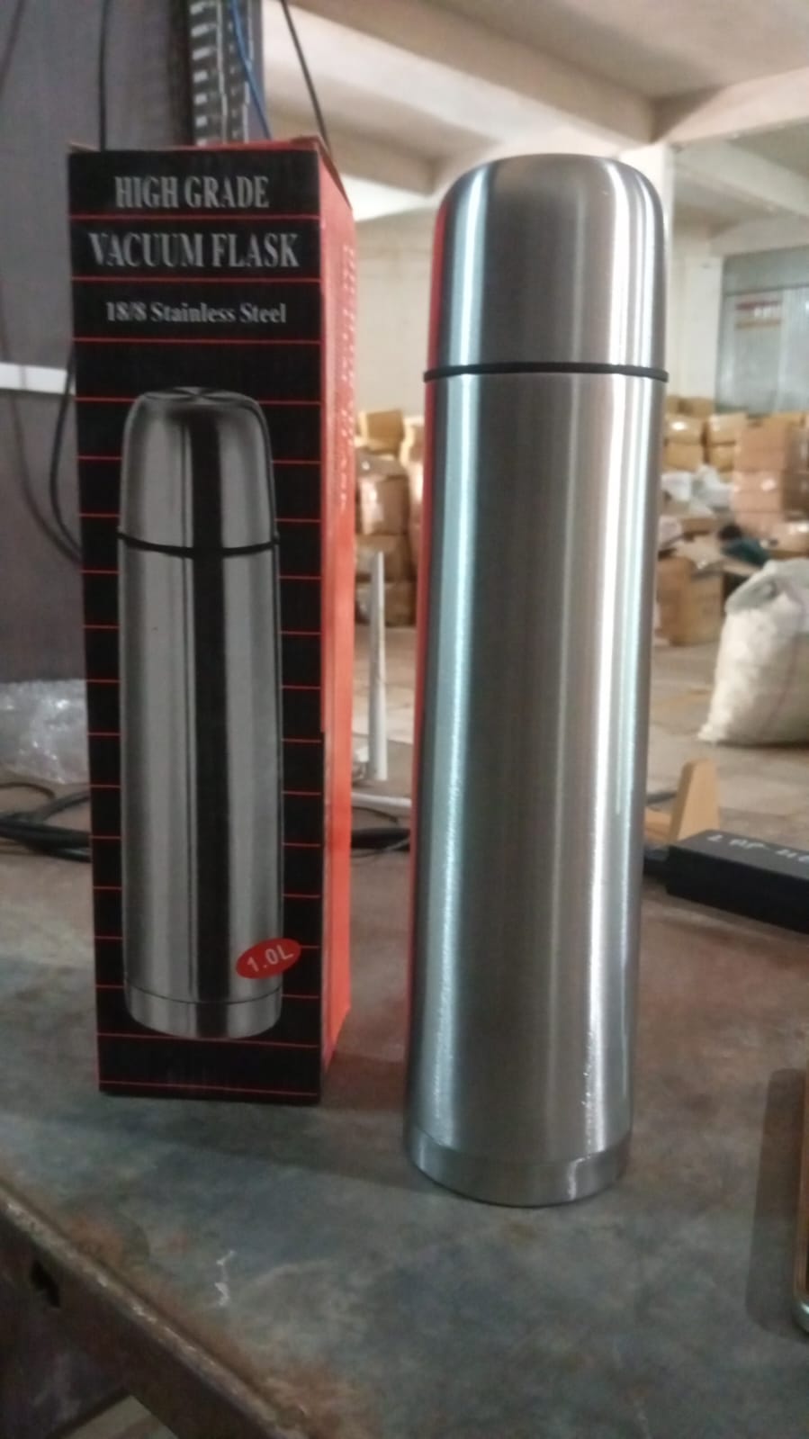 Vacuum Flask Without Cover 188 Stainless Steel Hot And Cold Water Bottle With Push-down Lid Double Walled Stainless Steel Bottle For Travel Home Office School Picnic (1000 Ml)