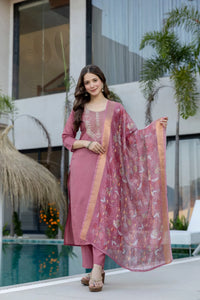 Stunning Chanderi Kurti Set - Embroidered Dupatta for Women