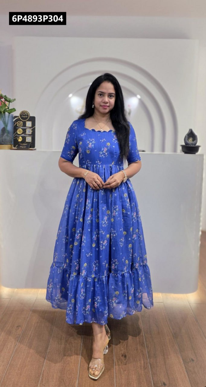 Elevate your style with the beautiful Georgette Maxi Dress TREND BUY Elevate your style with the beautiful Georgette Maxi Dress TREND BUY