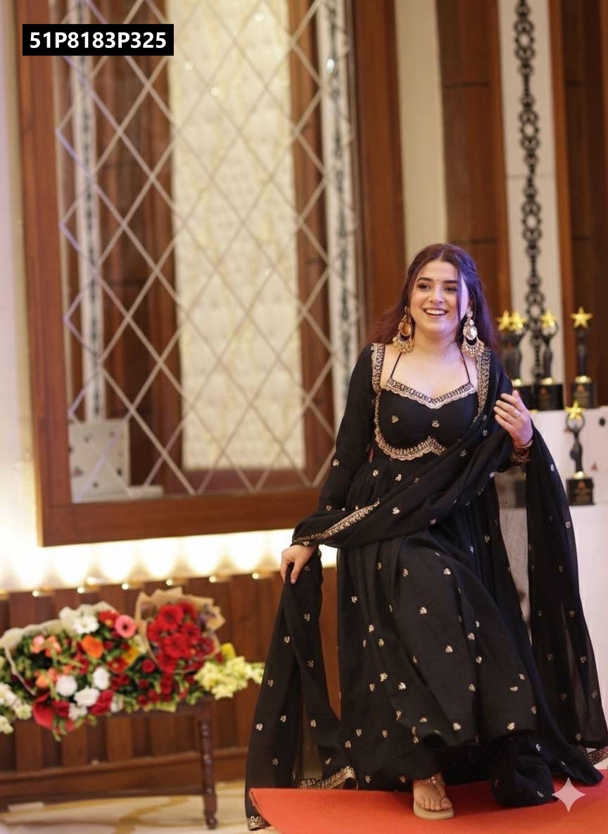 TRENDBUY Black Fox Georgette gown set, model posing with elegant embroidery
